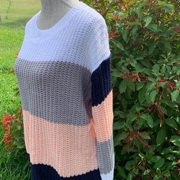 New Sweater! Great price! - Picture 4 of 8